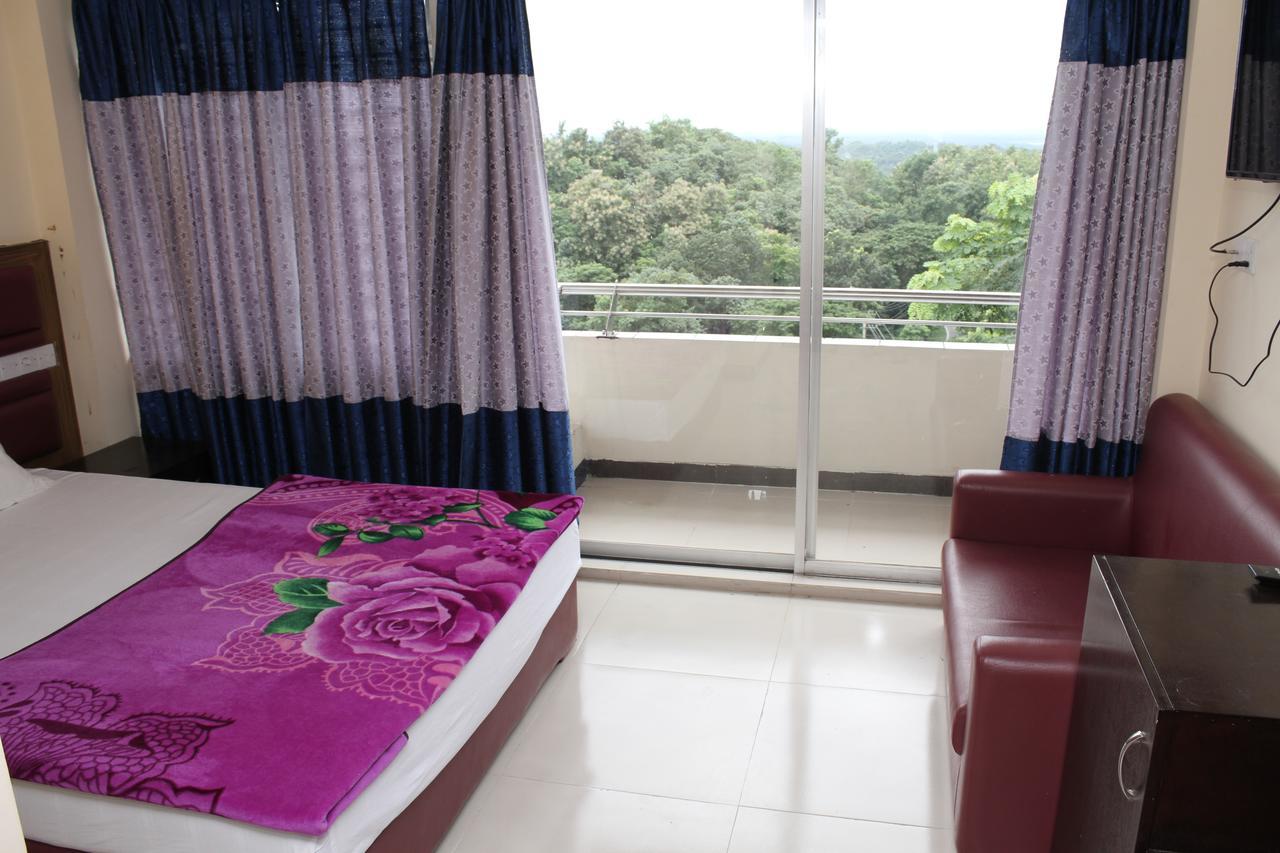 Hotel Night Heaven Bāndarban 外观 照片