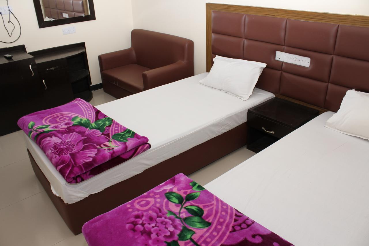 Hotel Night Heaven Bāndarban 外观 照片