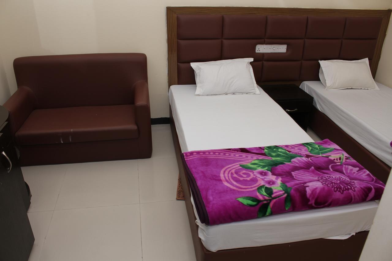 Hotel Night Heaven Bāndarban 外观 照片