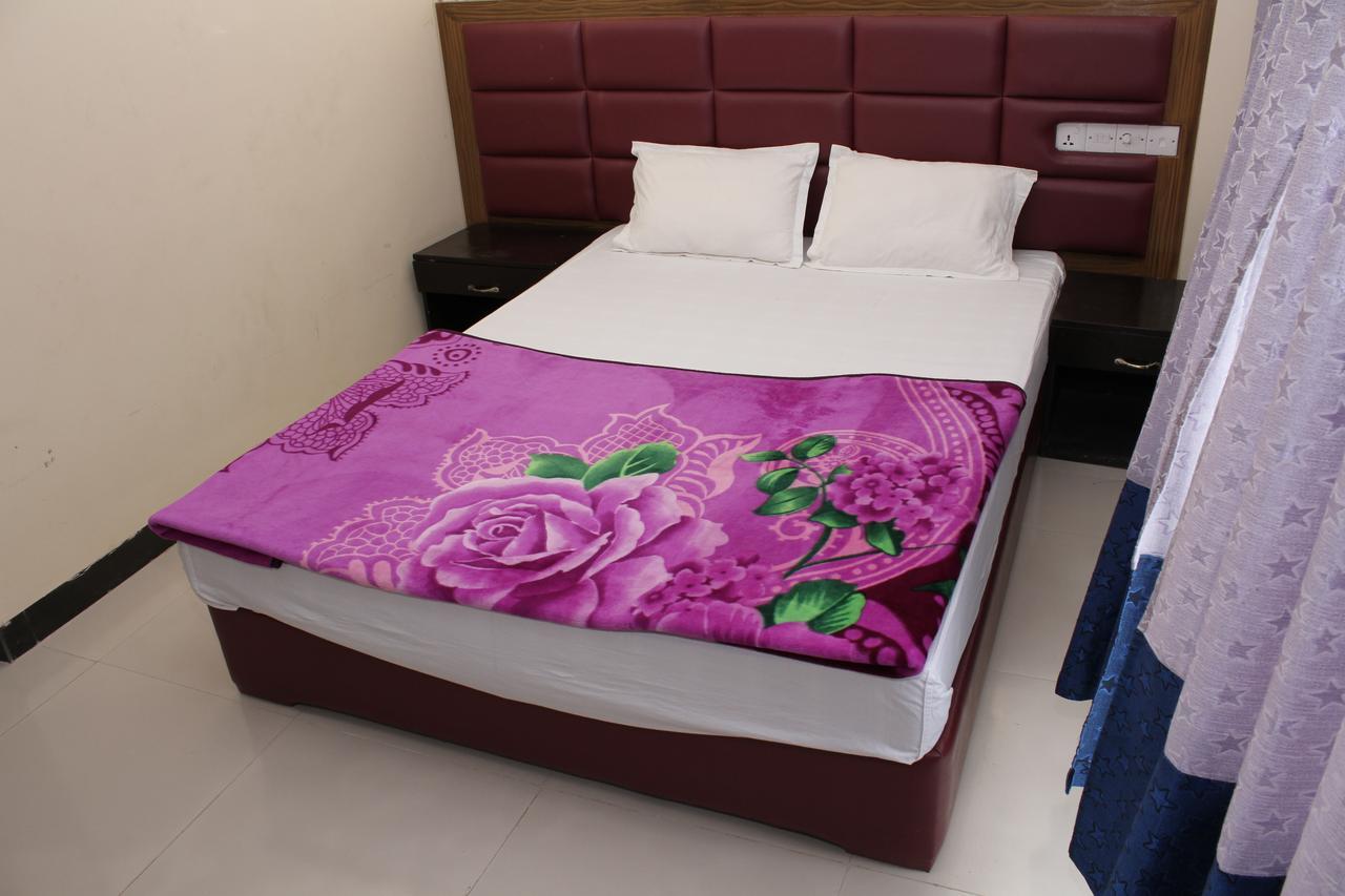 Hotel Night Heaven Bāndarban 外观 照片