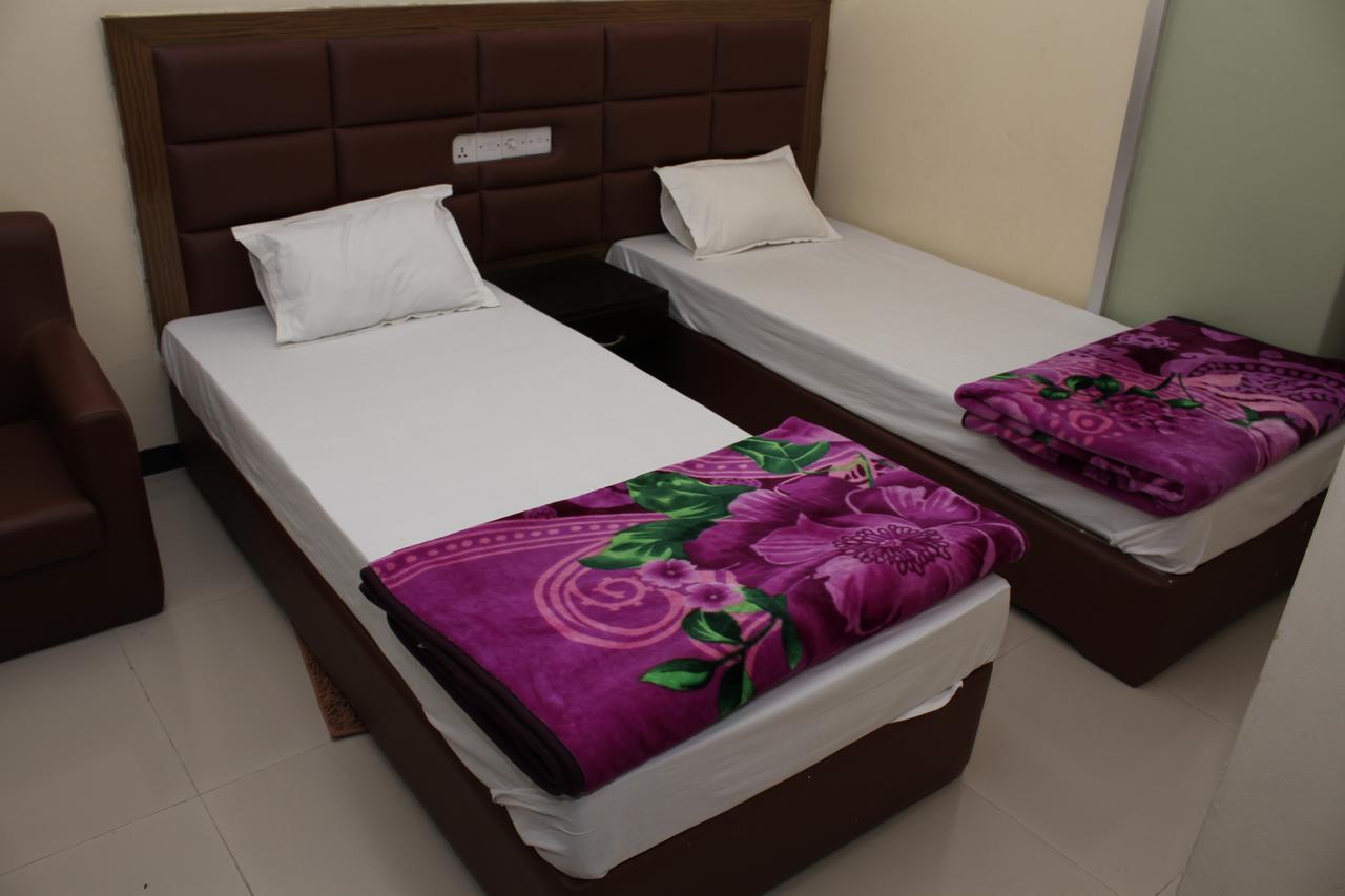 Hotel Night Heaven Bāndarban 外观 照片
