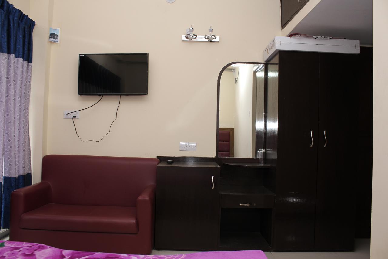 Hotel Night Heaven Bāndarban 外观 照片