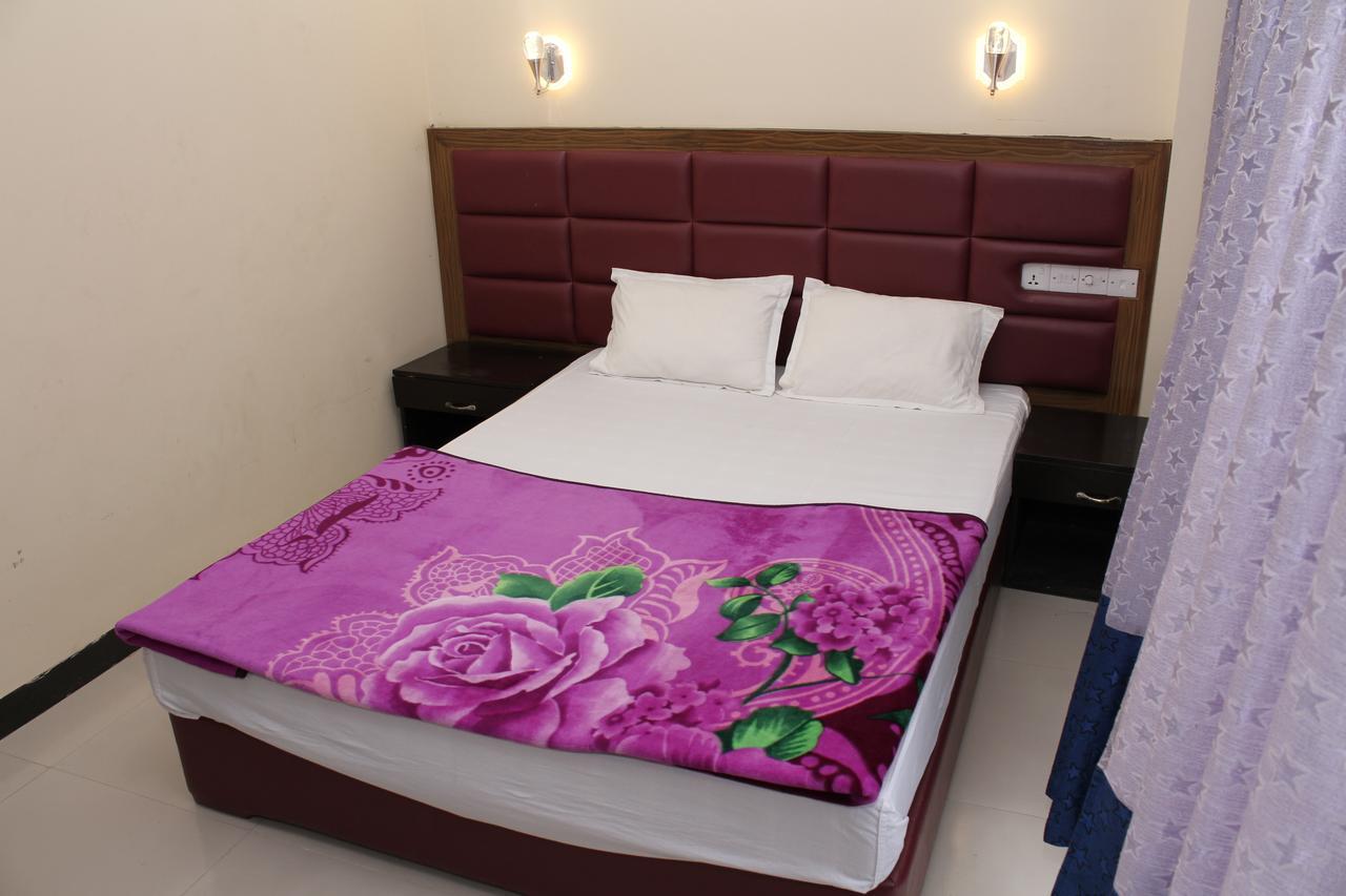 Hotel Night Heaven Bāndarban 外观 照片
